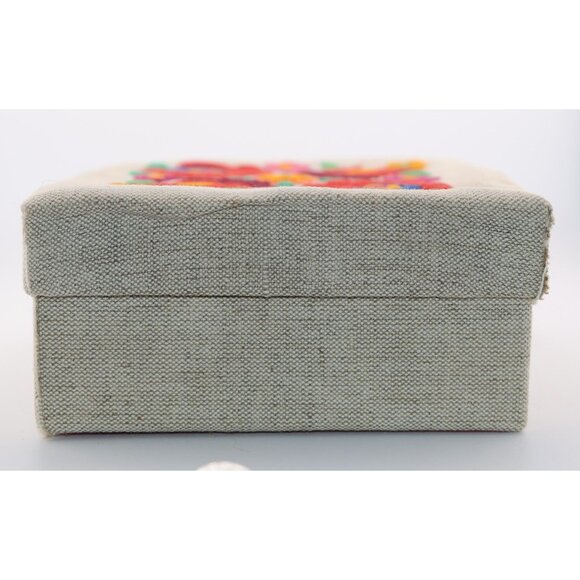 Hungarian Matyó Embroidered Linen Box – Vintage Folk Art Handmade - Picture 5 of 9